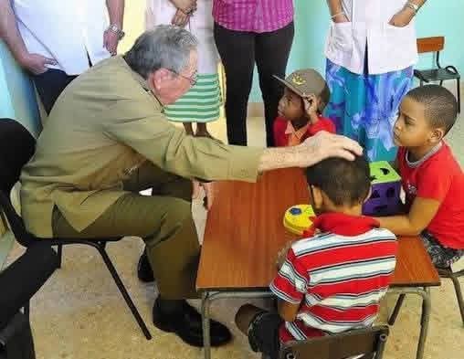 MildreyQuintan3's tweet photo. Con voz enérgica, firmeza revolucionaria y corazón enorme ❤️, este hombre es un pedazo de mi Patria🇨🇺
 Ni amenazas ni sanciones podrán arrebatárnoslo.

#95DeRaúl
#RaúlEsRaúl https://t.co/EQLqMkkjXv