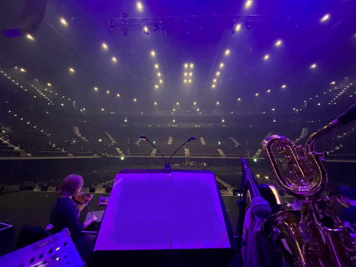 nob_yaskawa's tweet photo. 名探偵コナン　スペシャルコンサート2026
神戸GLION公演に出演いたしました。
名曲の数々、全61曲たくさん吹きました！

30周年おめでとうございます！

木管セクションの記念撮影です♪

 #コナンコンサート https://t.co/KRL6htSqg5