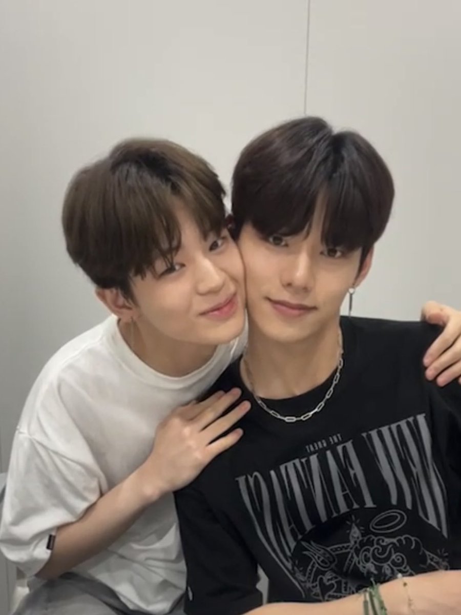 𝐂𝐚𝐧𝐝𝐲🍬 tweet media