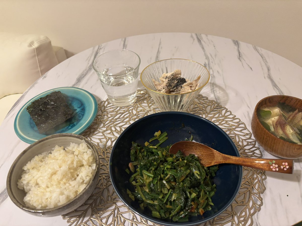 happho131's tweet photo. このほうれん草が美味しすぎて意味わかんない。ワンパターンレシピにもあるんだけどこれ作るの2回目🥹💕そして勝手な思い込みなんだけどあかりさんのコチュジャン使ってるレシピ、韓国の方に絶対受けると思うんだよ〜どうやったら広まる？🤔 https://t.co/qfikhDAL76