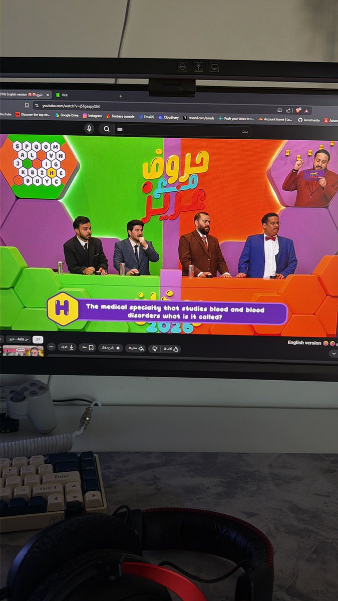 َ tweet media