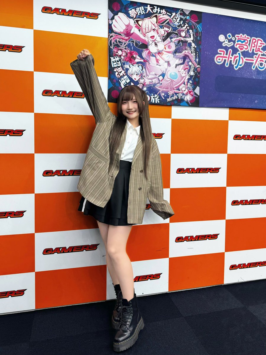 仲町あられ tweet media
