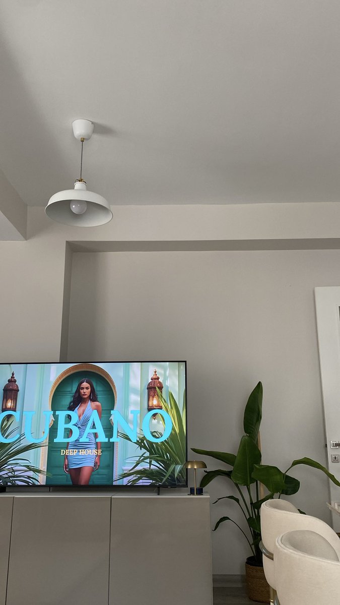 DemEdda's tweet photo. 🏡🪴bugün biraz me time sonra valiz hazırlık ✈️ https://t.co/qRyw8jJuQg