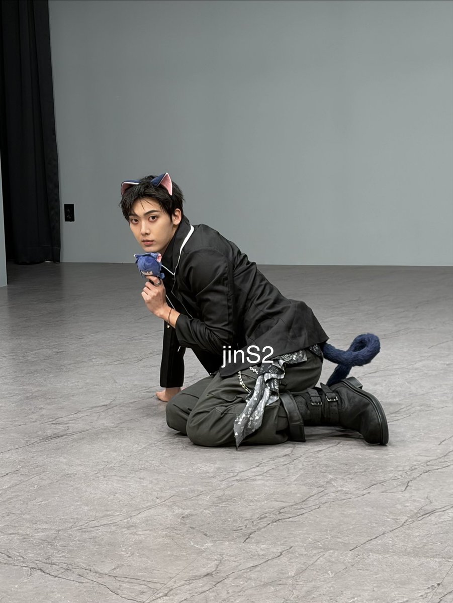 jinS2 tweet media