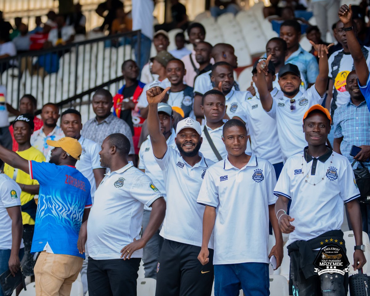 TPMazembe's tweet photo. #InsideTPM 📸
Vous rendre heureux : notre leitmotiv au quotidien !
Faire vibrer les #Badiangwenas : notre plus beau combat !
Merci pour votre soutien inconditionnel et votre énergie incroyable !
Bon dimanche à toute la famille noir et blanc ! 
⚔️🖤🤍🏁 https://t.co/xAfpWpIbdc