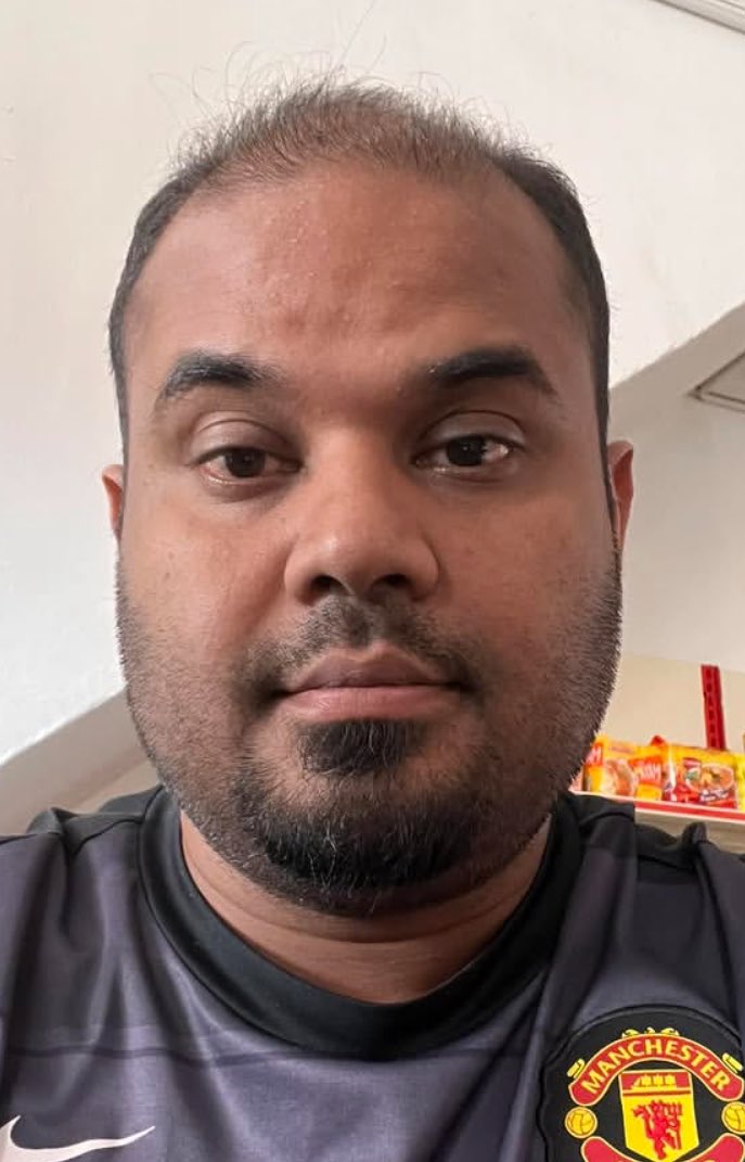 BendiTheBagak's tweet photo. LELAKI INDIA HINA ISLAM LAGI 🖕😡

Kurang ajar. Dah la hidup dengan duit customer orang Islam yang datang kedai dia 50 TAHUN, siap mintak sokong lagi. Lepastu ini balasan dia utk orang Islam? Mmg kurang ajar.

JANGAN CABAR KESABARAN KAMI! BOIKOT!

#PariahWatch https://t.co/lVKftxOLMM