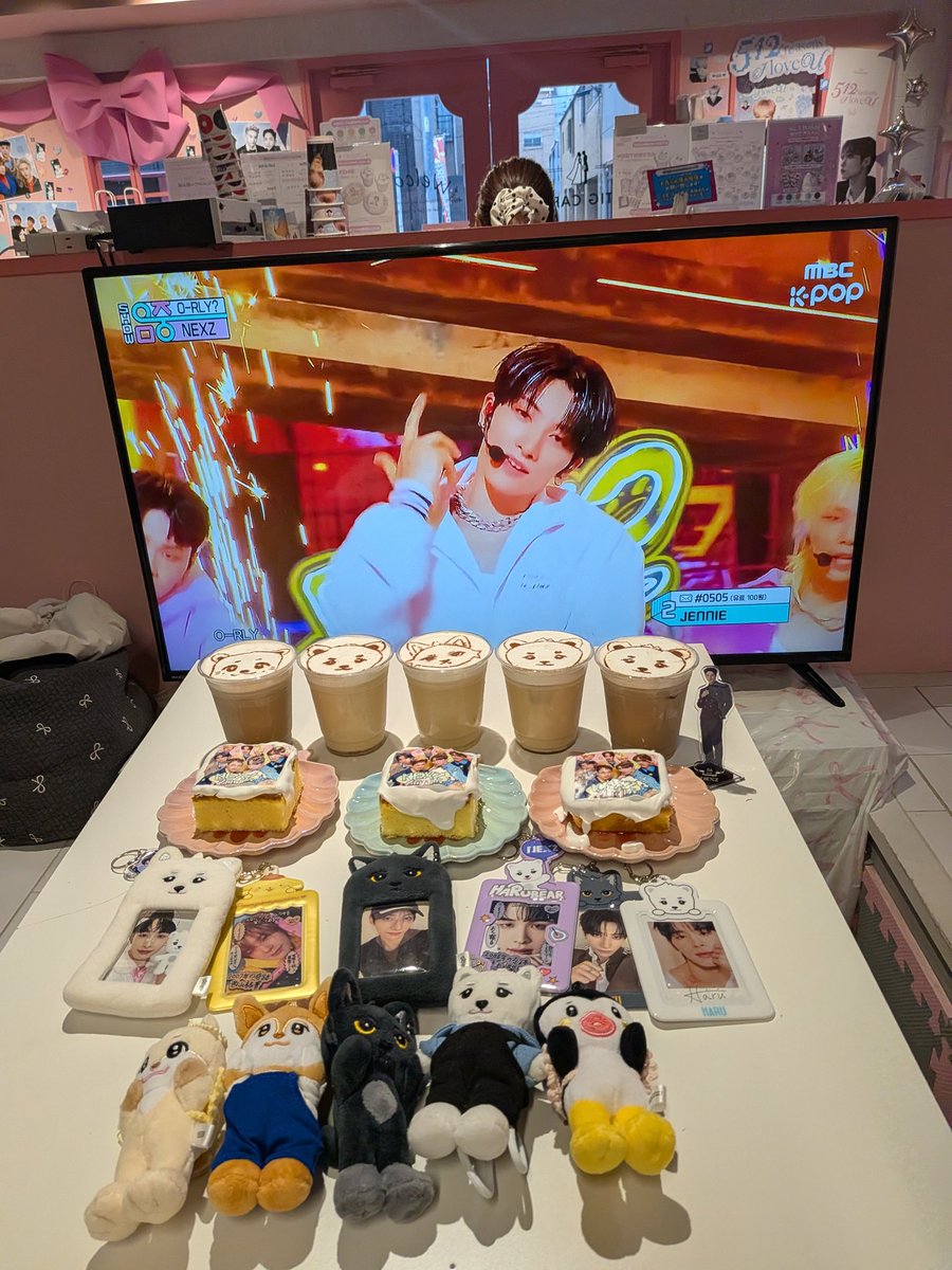 ayannex2y's tweet photo. ゴニ聖地巡りにご一緒させてもらったよ
掛け声練習してTIG CAFE
いってタワレコいってめちゃ充実✨️
たくさん笑ったー
#NEXZ #冨安ゆう
#NEXTY #YU
#NEXZYU https://t.co/F6kABbDCv6