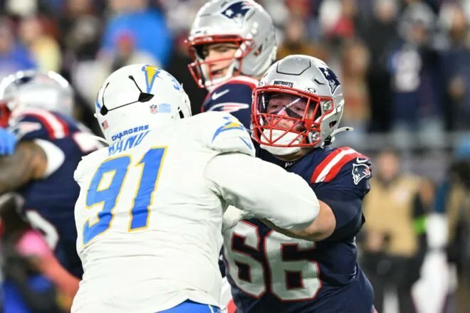 SteveB7SFG's tweet photo. Good morning, and a Happy Sunday. In this week's Patriots News, is the flurry of suitors suddenly appearing for A.J. Brown legitimate or just talk? The OL looks better (on paper),  and thoughts on Bill Belichick's media tour, Kayshon Boutte, and more.
https://t.co/rSSJmAhm1w https://t.co/4ilsSreNRT