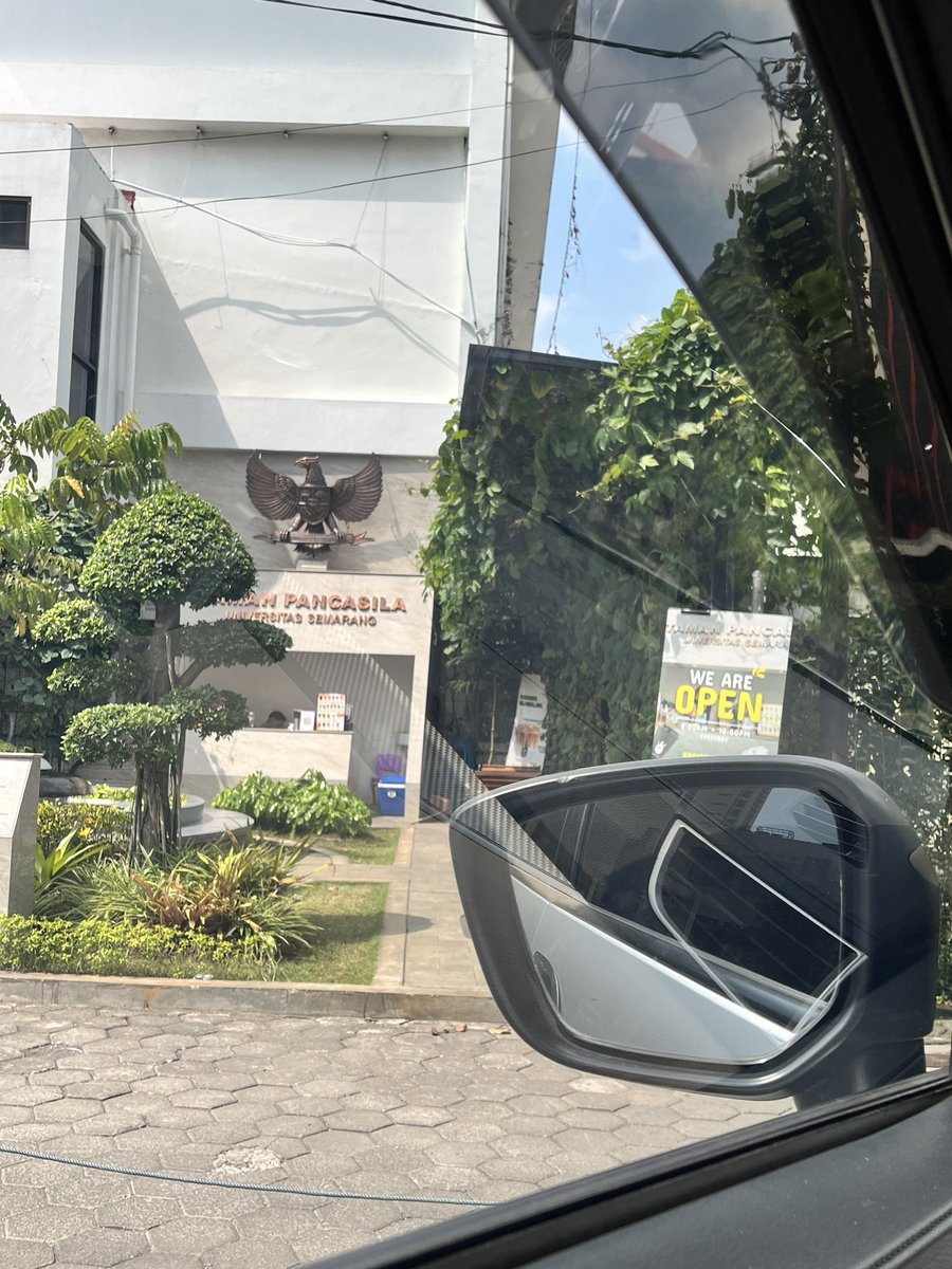 mbasundaa's tweet photo. Dalem hati pernah ngomong yaalloh pengen punya suami yang kalo mudik naik kereta beneran dikabulkan oleh alloh ampe tiap bulan ada aja naik keretanya. Masyaalloh tabarokalloh 🤲🏻 https://t.co/5xhEgiIyEL