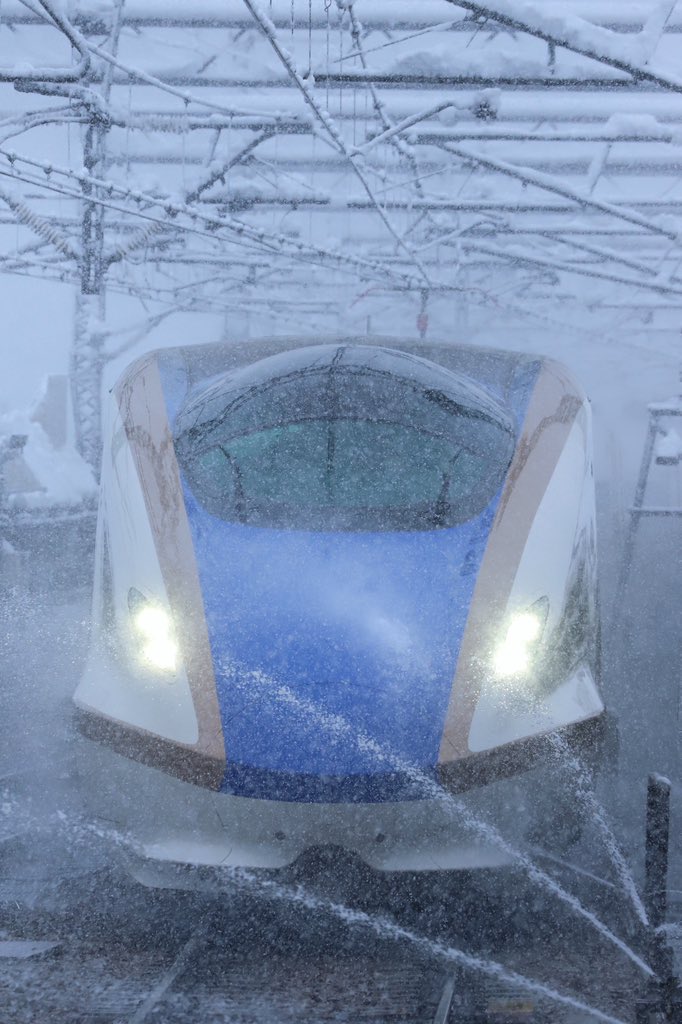 waremono3d's tweet photo. #ホームで真正面から電車の顔を撮ったらS式らしい https://t.co/nCWN3bl3Is