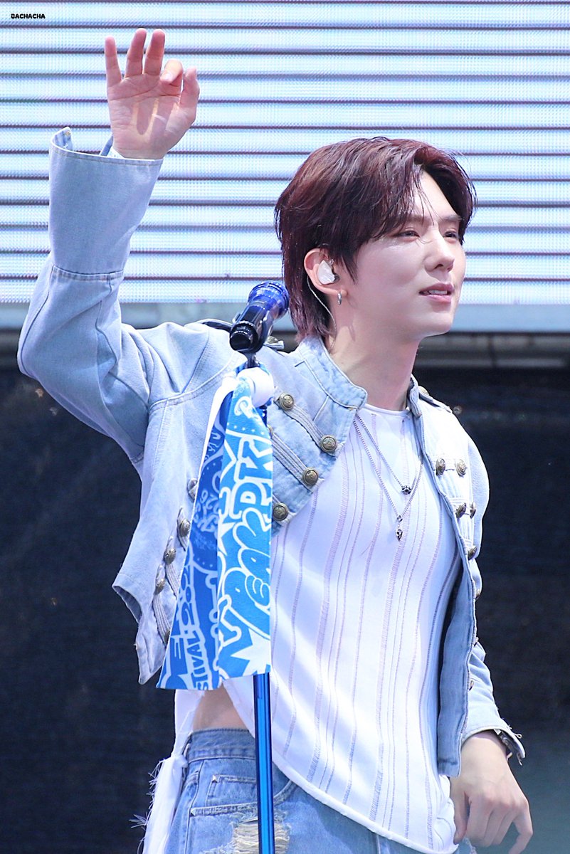 ba___chacha's tweet photo. 260524 PEAK FESTIVAL

우리 기현이 배 지켜!

#MONSTA_X #몬스타엑스 #기현 #유기현 #KIHYUN https://t.co/8Y1IrxvrZQ
