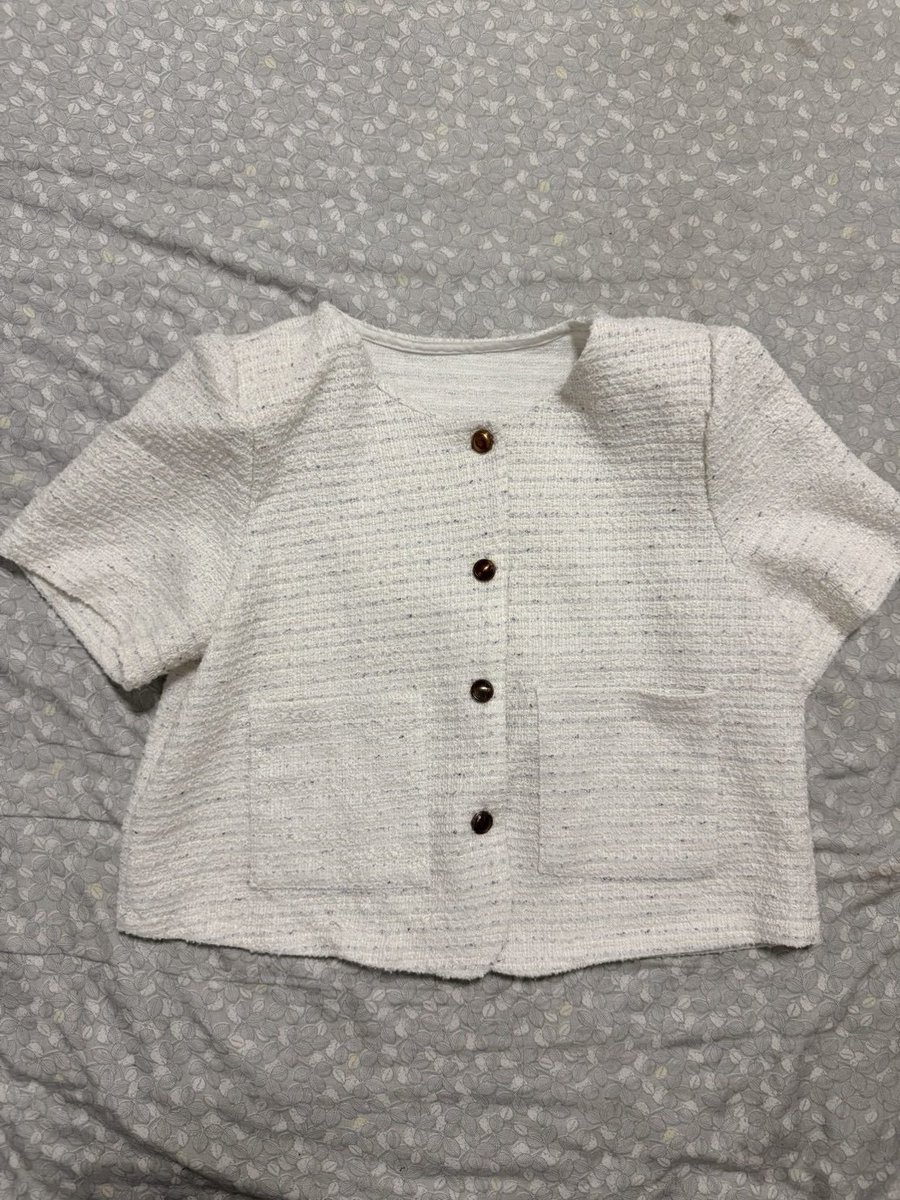 LreneMadison's tweet photo. เสื้อผ้าพาราถูก แบบถูกมากแม่ ค่าฉง 40แม่
สนใจตัวไหนทักสอบถามได้เลย
#เสื้อผ้ามือสอง #เสื้อมือสองราคาถูก #ส่งต่อเสื้อผ้า #ส่งต่อเสื้อผ้ามือสอง #โล้ะตู้เสื้อผ้า https://t.co/9zqgqULXEZ