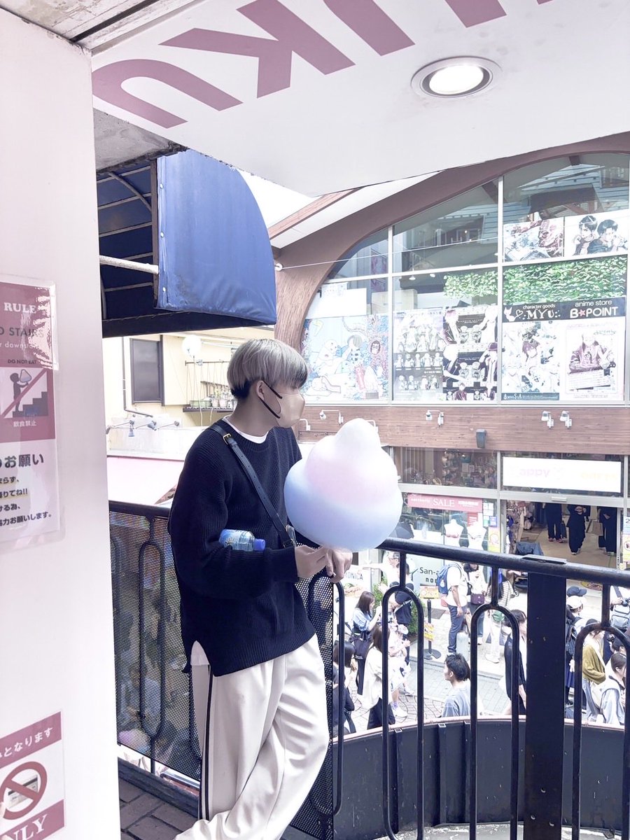 supisub_orz's tweet photo. ぱちと原宿練り歩いてきたよ https://t.co/nBoTi4LFWX