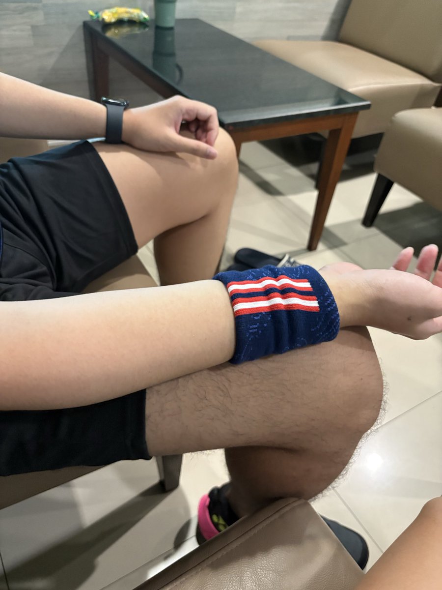 _tnpra's tweet photo. มันบอกอันสุดท้ายละที่จะซื้อ https://t.co/Vr95ltXVaC