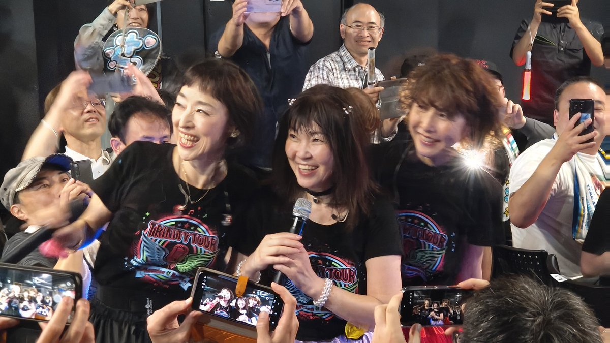 kano_memo's tweet photo. 大阪公演オワタ。堪能したぜ。東京はたぶん配信で。
#TORINITY #金月真美 #菅原祥子 #菊池志穂
#TRINITYTOUR大阪 https://t.co/bhGuQiBXvP