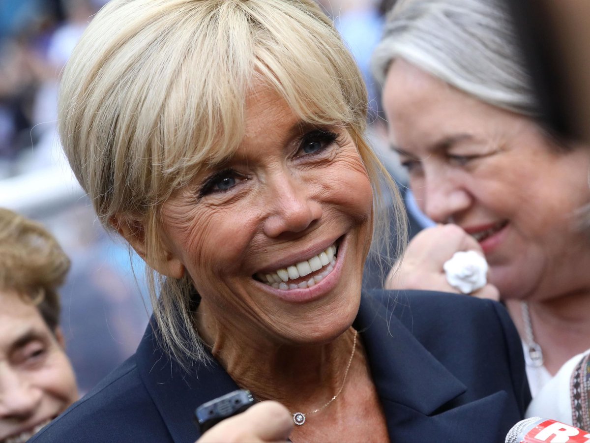 Avec Brigitte ! (Compte Fan) tweet media
