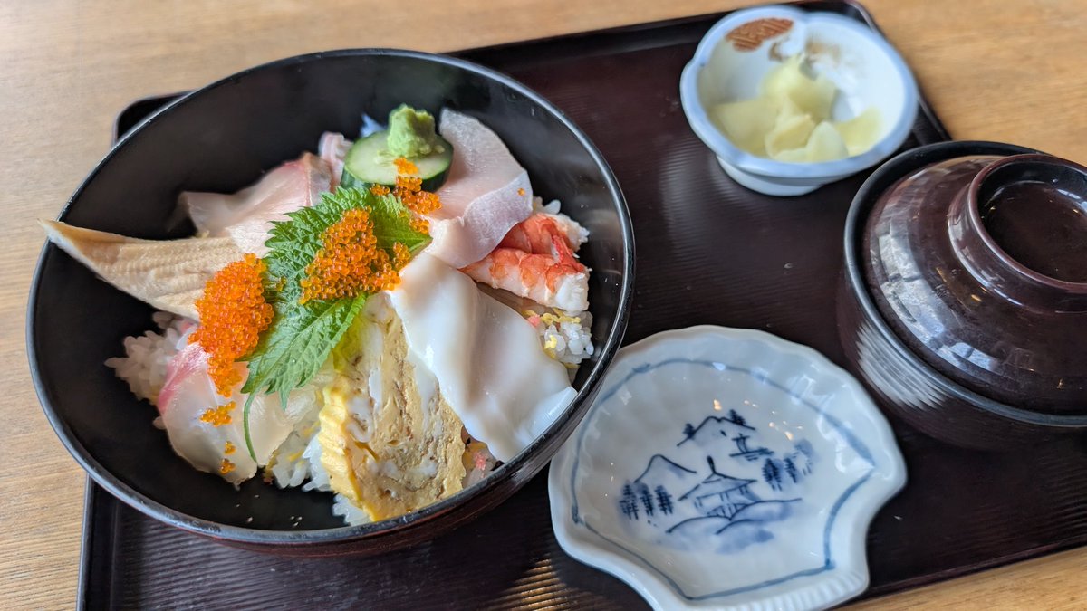 type_ryo_fd2's tweet photo. ツーリング楽しかった！

海鮮丼うまかった！ https://t.co/28ymTorGPb
