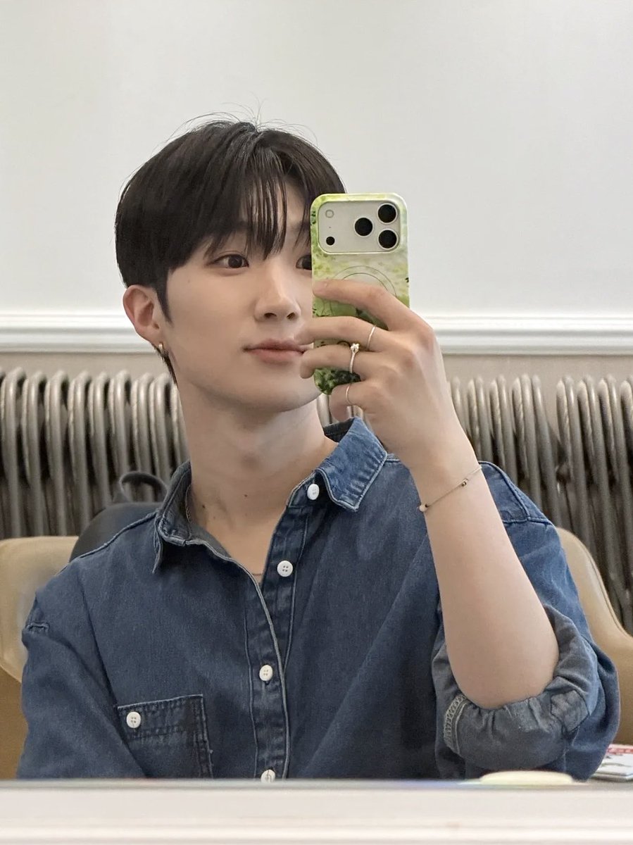 IAM_TaeMinute's tweet photo. 반년동안 무슨일이 있었던건데😳 https://t.co/AQjEKbVqQG