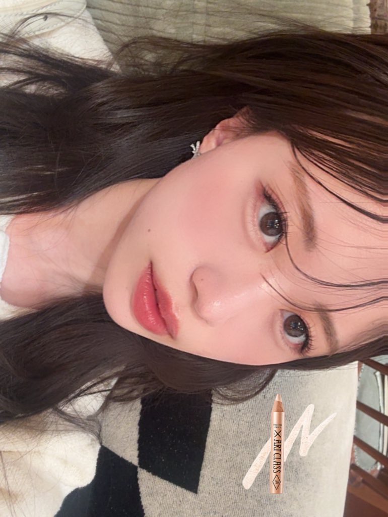 miyako_kurumi's tweet photo. 帰ってきて一気に電池切れー( ・𖥦・ )
@tcfs_jp
フロッタージュペンシル(#22)
新色ずっと落ちなくて、色味が可愛い♥♥
#PR
#toocoolforschool
#トゥークールフォースクール
#TCFS https://t.co/wWgYYk9sXz