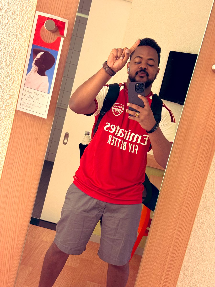 SuhaibHashim_'s tweet photo. Quote tweet here with your Arsenal shirt today, champssss ❤️🏆 https://t.co/c350RqkGpW