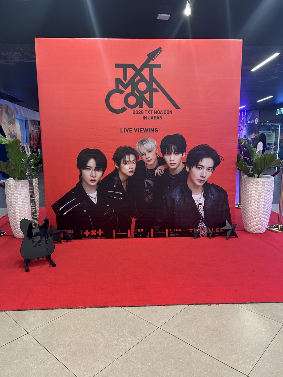 moa_cebu's tweet photo. Screaming, crying, fangirling at the cinema tonight 😭🎸

Thank you for joining us today MOAs!! Hope you had fun. Please get home safely and eat well! See you soon!!

MOACON IN PH WHEN??

#TXT #TOMORROW_X_TOGETHER 
#TXT_MOACON
#TXT_MOACON_LIVEVIEWING https://t.co/1z36umpWCX