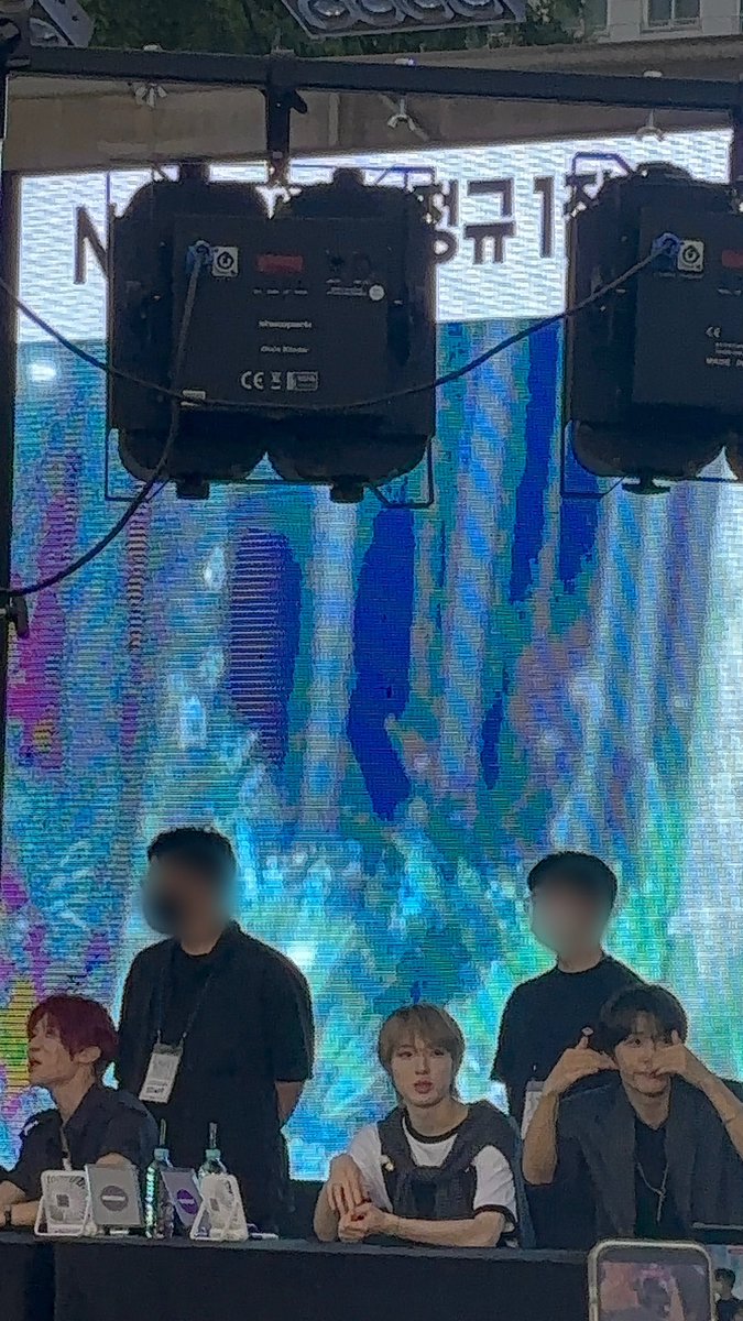 siorion5's tweet photo. 광주 한번만 더 와주라ㅠㅠ https://t.co/kP0smEbTtm