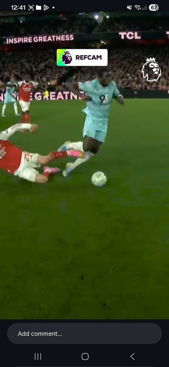 asadAc3's tweet photo. This is the ref cam and still says he is going for yellow when the foot of haven't is high. Not even considering tackle from behind https://t.co/7zavGJAqnc