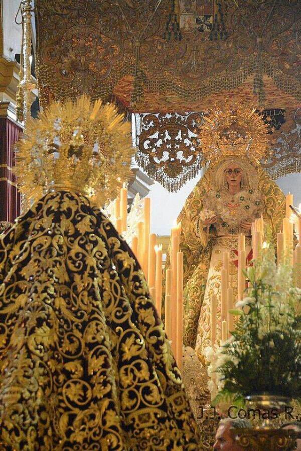 Esperan83634563's tweet photo. Hace doce años, el 24 de mayo de 2014, la Santísima Virgen de la Esperanza salía en procesión extraordinaria hacia la Catedral, dando comienzo a los actos del Cincuentenario de su Coronación Canónica.
#Macarena #Sentencia #Rosario #Sevilla #España #Coronacion #viralpost https://t.co/hMQ2gr6Lpr