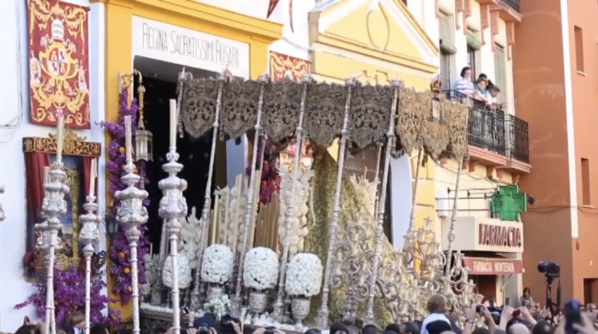 Esperan83634563's tweet photo. Hace doce años, el 24 de mayo de 2014, la Santísima Virgen de la Esperanza salía en procesión extraordinaria hacia la Catedral, dando comienzo a los actos del Cincuentenario de su Coronación Canónica.
#Macarena #Sentencia #Rosario #Sevilla #España #Coronacion #viralpost https://t.co/hMQ2gr6Lpr