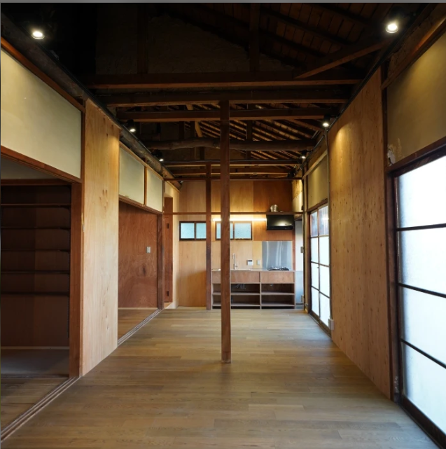 fieldmatching's tweet photo. 【価格改定】建物３棟＆庭100坪超！水回り新品のスケルトン空き家【車のりいれOK！駐車スペース有！】
成約済み物件紹介！
https://t.co/MwrsmphXGq
物件価格：¥4,860,000／700.51㎡（約212坪)【接道あり】
建物３棟は長らく空き家だったため傷みが進んでいる物件でしたが成約となりました！ https://t.co/LrfbOfmfXR