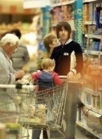 oasis vaults tweet media