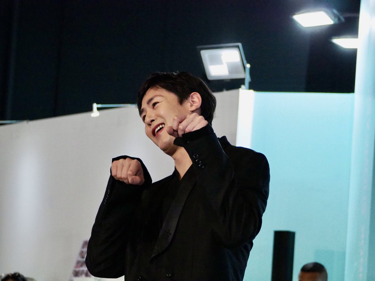 mickeykhun tweet media