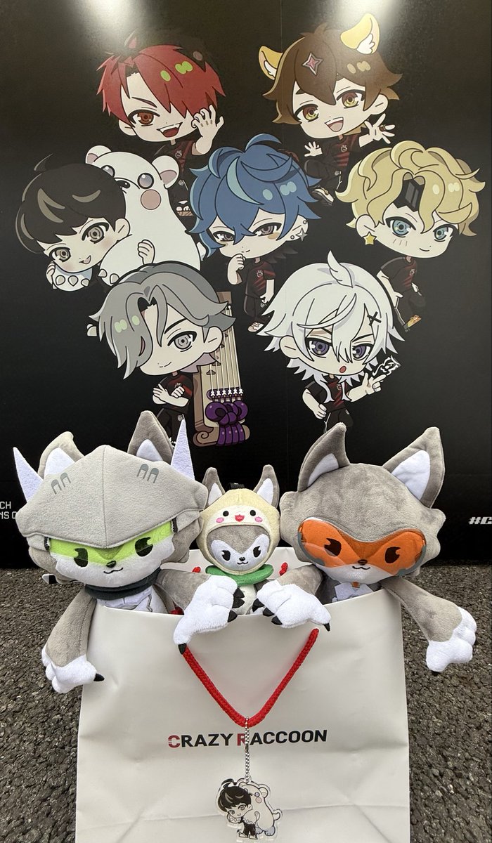 CRkyone's tweet photo. OWCC CHAMPIONS🔥

The Trophy is Ours!!! 🦝

３日間応援ありがとうございました！

#CRWIN #OWCC https://t.co/XB3goxLnPC