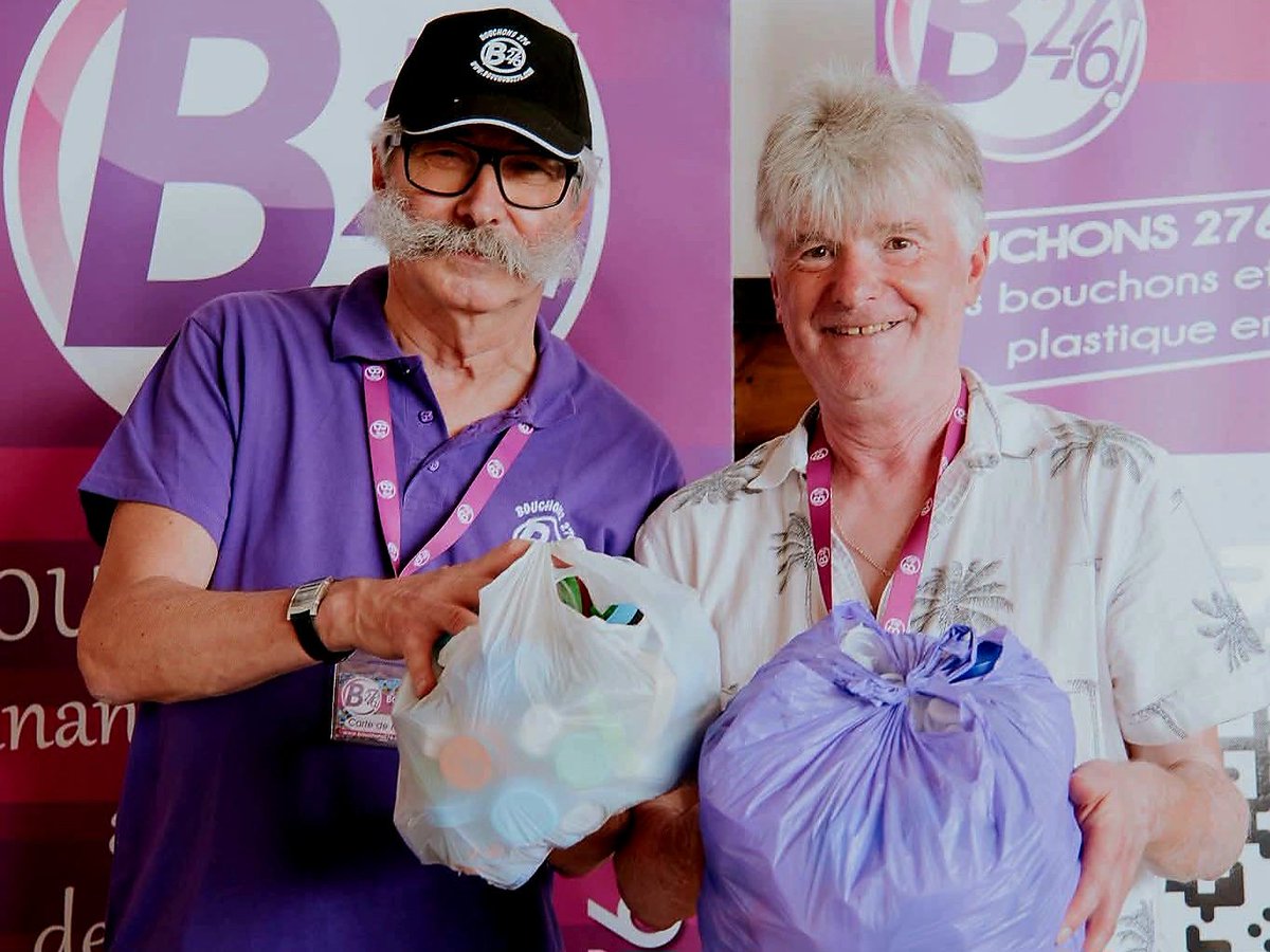 BOUCHONS276's tweet photo. Animations auprès des scouts et guides de France en rassemblement à Rougemontiers, près de 600 jeunes ambassadeurs. #BalanceTonBouchon @ici_hnormandie https://t.co/eGzcSK0vGg