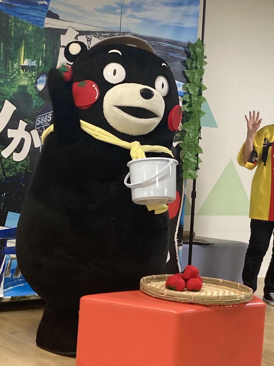 熊谷2回目は農夫モン。 「くまモンのどこが変わったでしょうか」クイズ