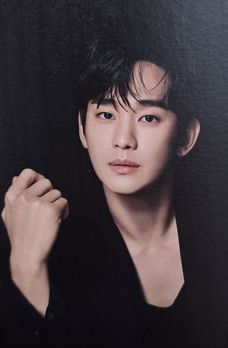 Kim Soo Hyun Romania tweet media