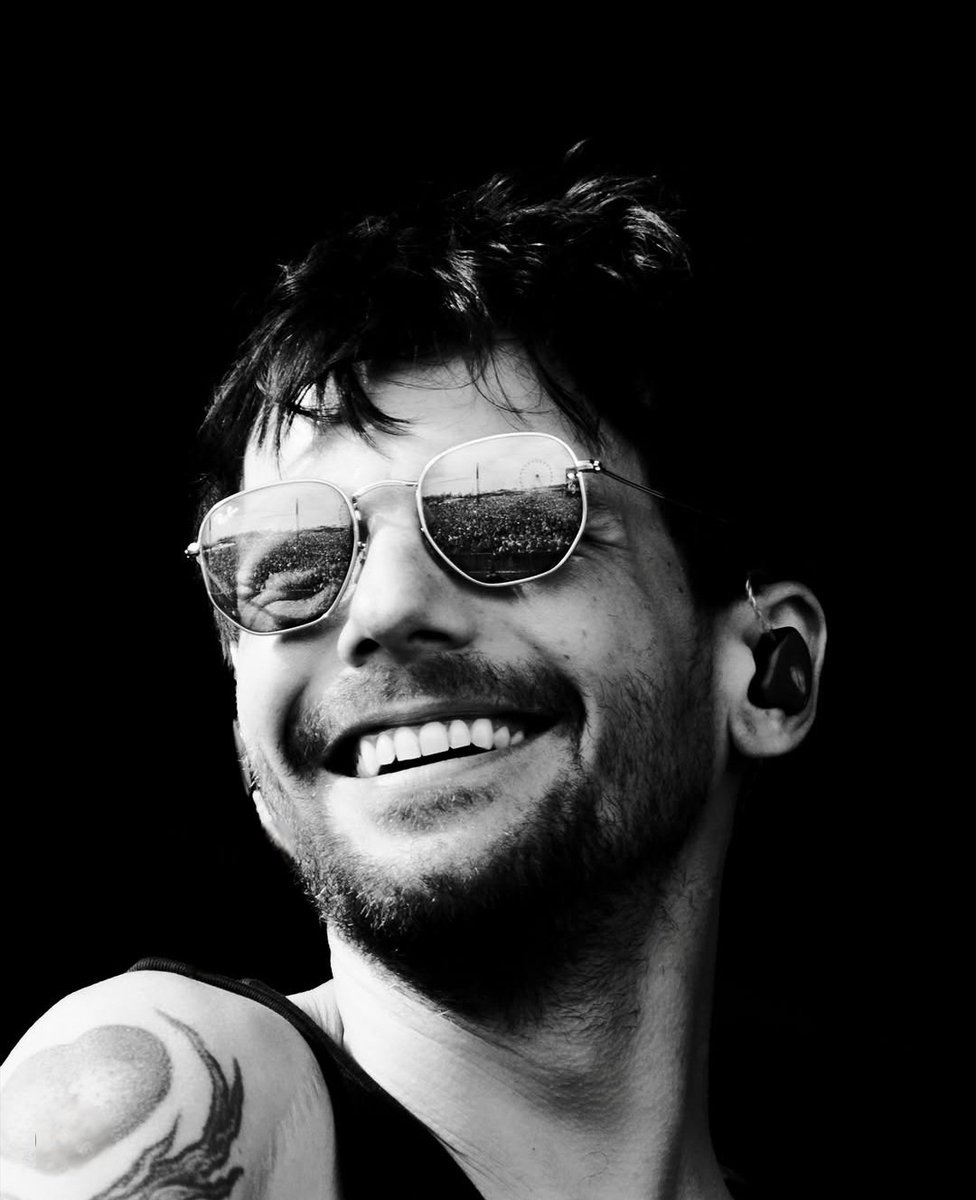 louiswthd's tweet photo. Louis Tomlinson https://t.co/O5ZYjpZLh4