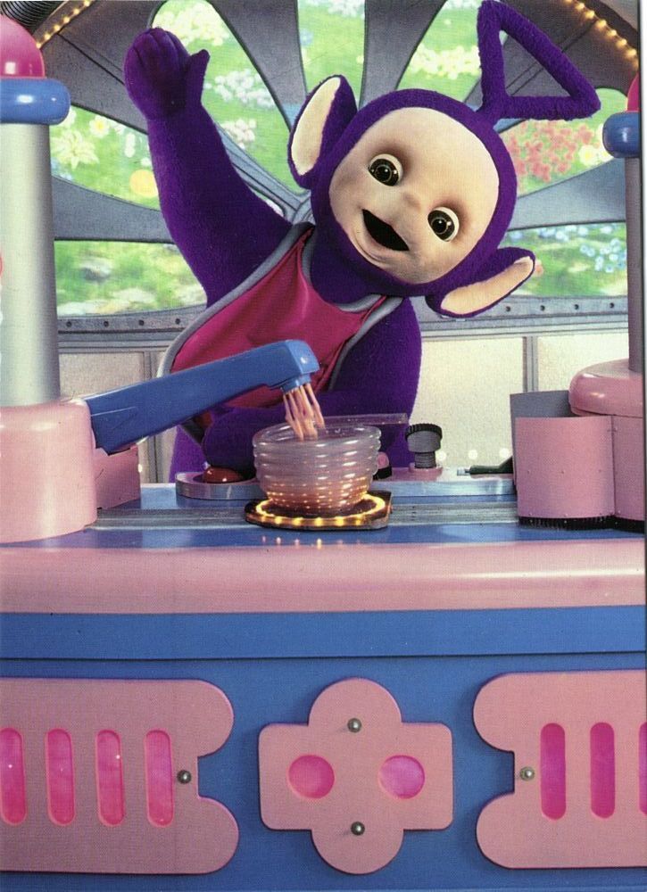 TeleArchives's tweet photo. Tinky Winky making Tubby Custard! https://t.co/90aZAKeNsu