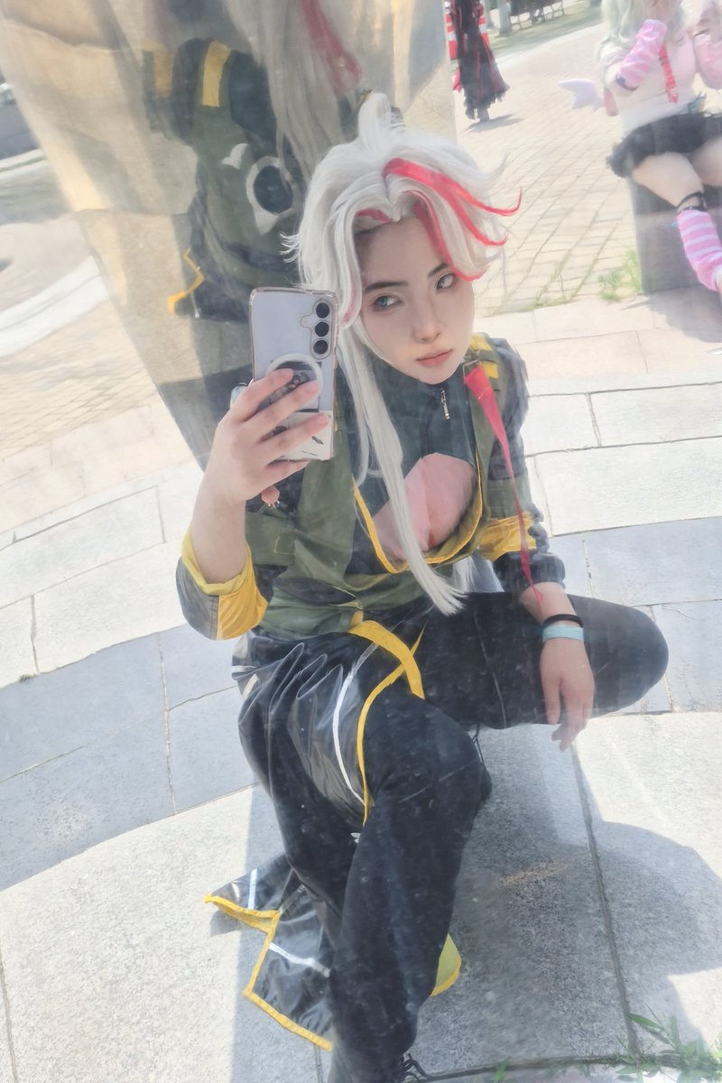 루안 tweet media