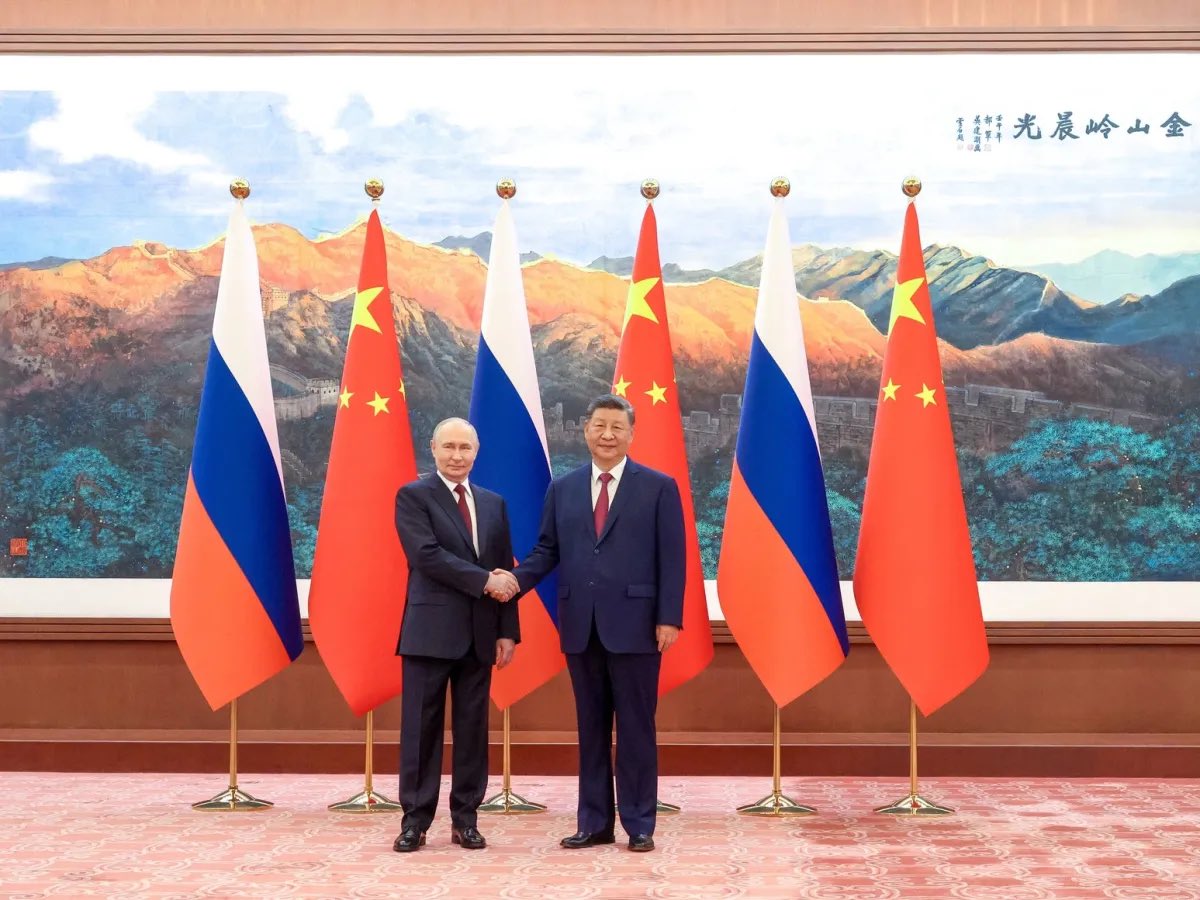 wgoobar's tweet photo. La nave espacial Rusia-China se precipita hacia el Planeta Multipolar https://t.co/Pv4LHKHQkt https://t.co/AAN28P7lVT