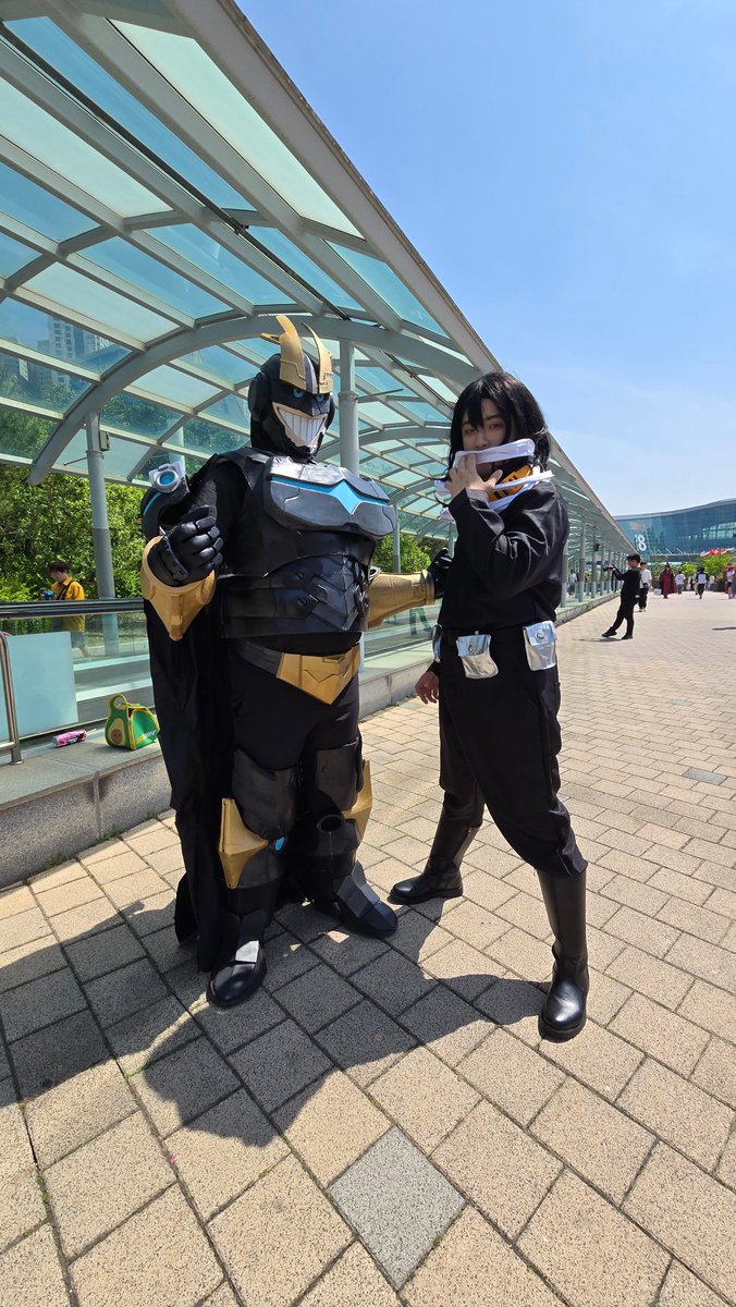 ljw400042's tweet photo. #나의히어로아카데미아  #올마이트 #아머드올마이트 #私のヒーローアカデミア #ArmoredAllMight #코스어_트친소

안녕하세요!일러페 양일 나의히어로아카데미아 아머드올마이트로 참여했던 코스어 s우미s입니다!히로아카&amp;이터널리턴을 주장르로 활동하고있습니다!흔적주시면 찾아뵙겠습니다! https://t.co/7MvNAWF9Fp