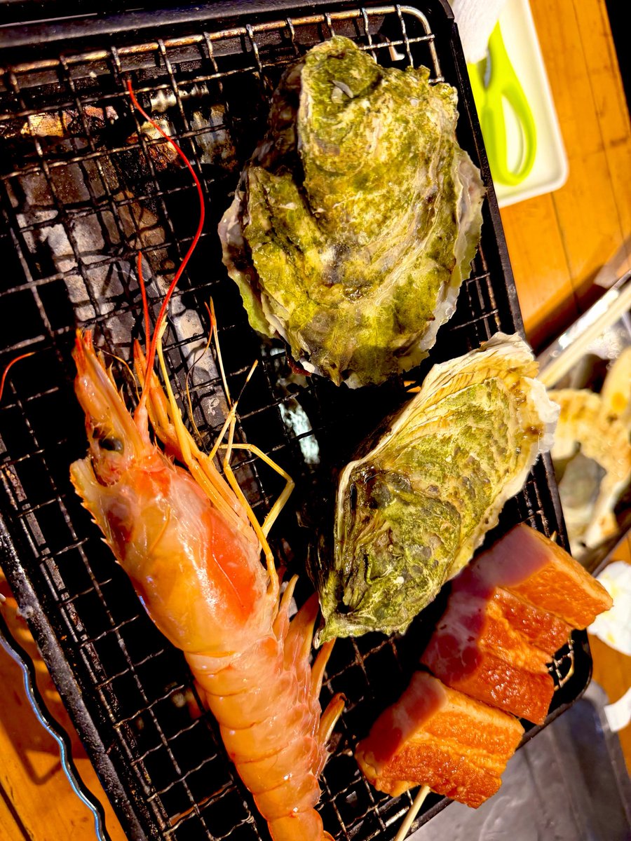 VonDoruDoru's tweet photo. 大洗で海鮮づくししてきたー https://t.co/i0i7cUaKH2