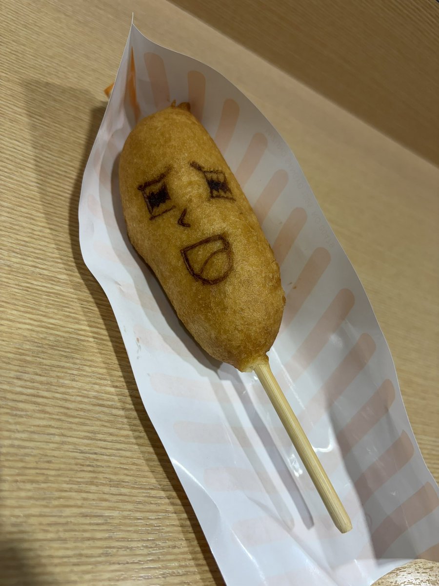 takky_ike's tweet photo. 帰宅途中の鮎沢PAでアメリカンドックン https://t.co/gZF5dnsnzl