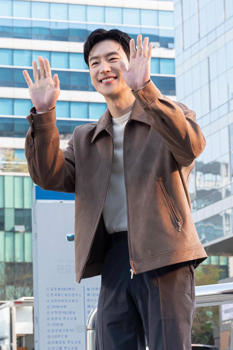 tory9296's tweet photo. - 23.05.24 잊에 인스타 https://t.co/rXMyUGY4FN