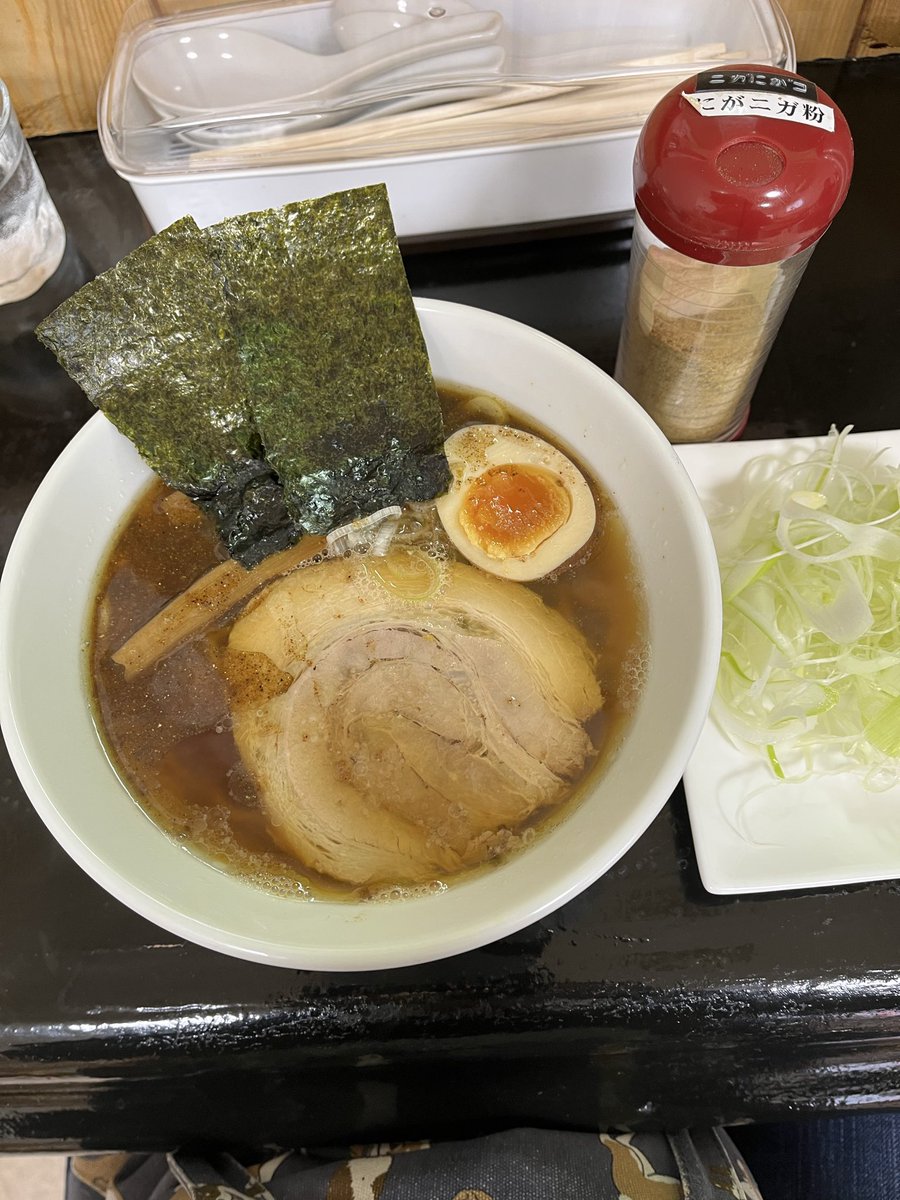 まる tweet media
