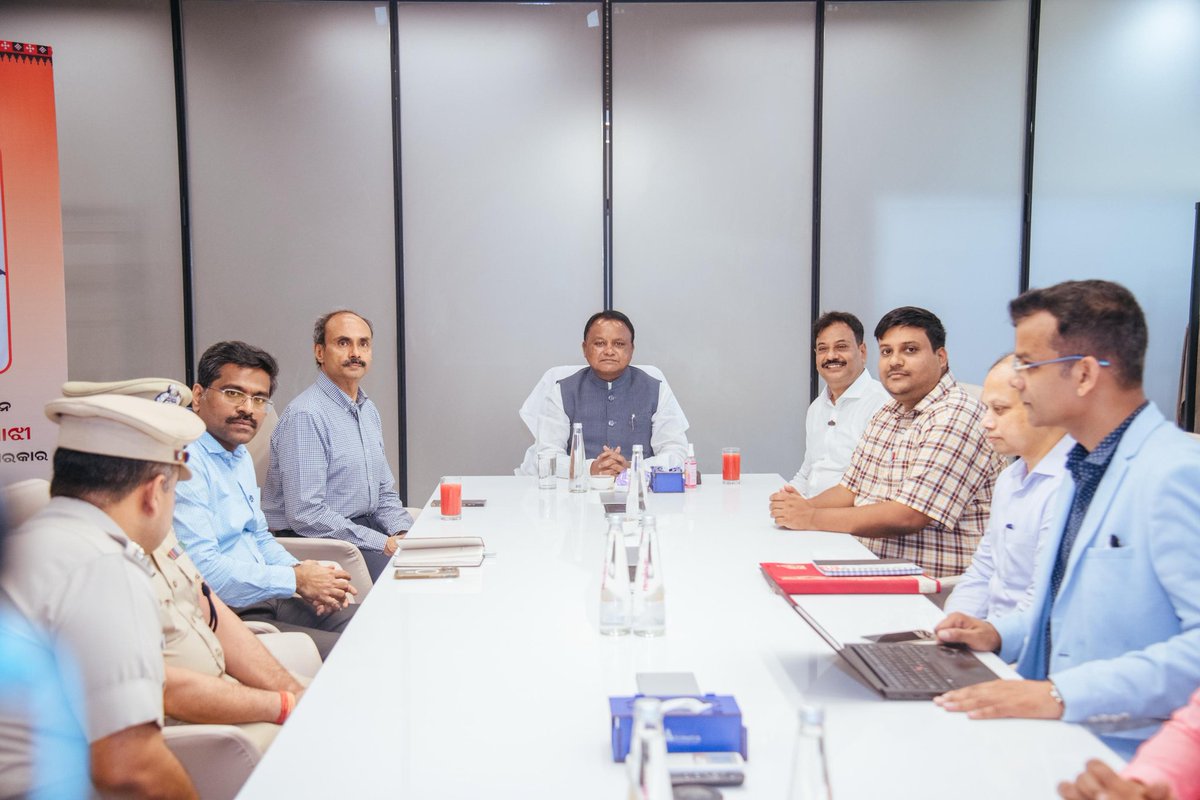 InvestInOdisha's tweet photo. Hon’ble @CMO_Odisha Shri @MohanMOdisha visited the Trimetro Garments (EPIC Group) facility in Khordha. Established with an investment of ₹376 Cr, the Hong Kong-headquartered apparel manufacturer’s first India unit has an employment potential of over 7,000 people.
#InvestInOdisha https://t.co/nHsEqYLzW7