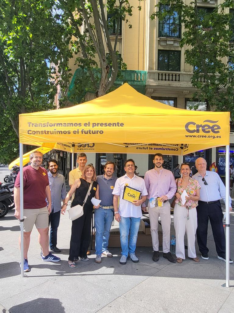 CreeMadrid's tweet photo. Gracias a todos los vecinos/as que os acercasteis a la carpa. 

Fue una jornada llena de ilusión, cercanía y buena acogida, que nos impulsa a seguir trabajando con más energía por un #UnMadridDe10 

#CreeMadrid https://t.co/6MGdM6LfcR