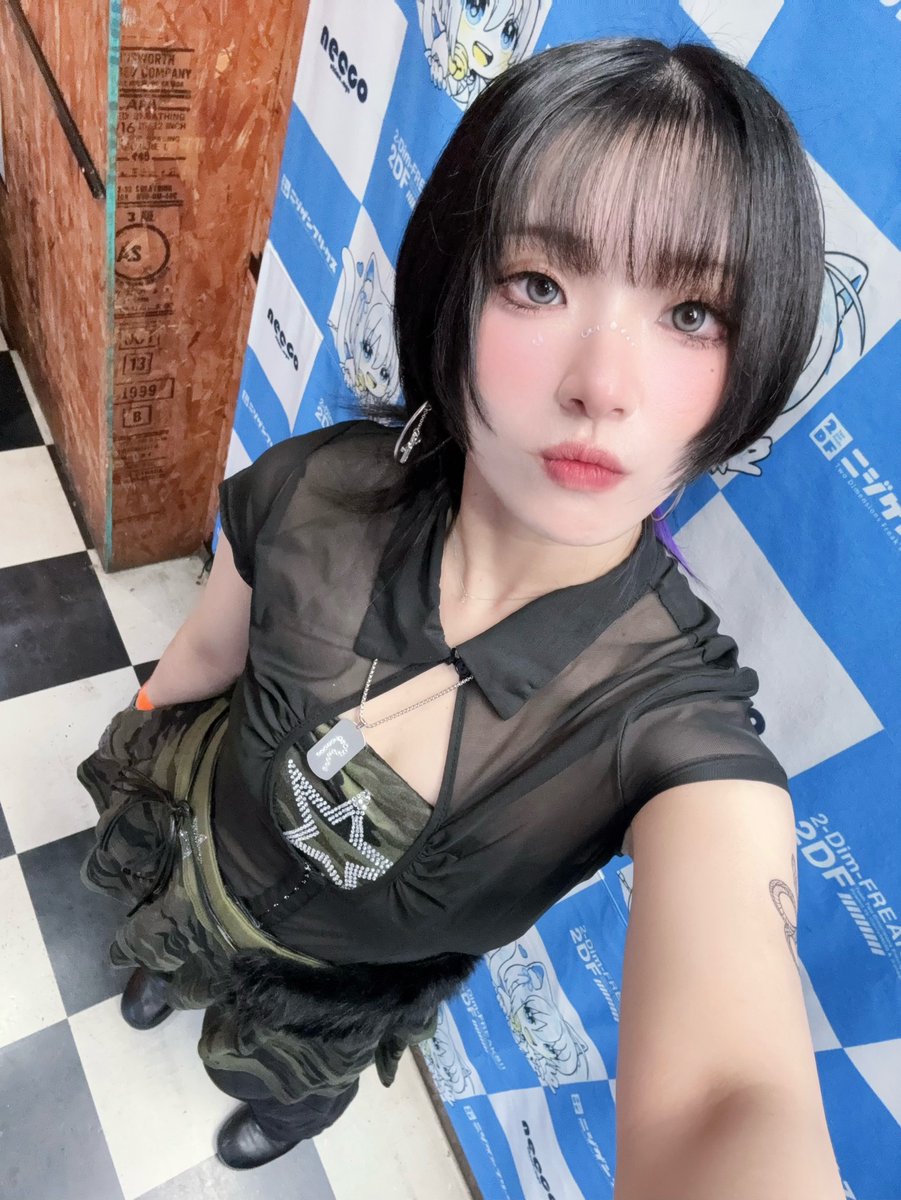 れな tweet media
