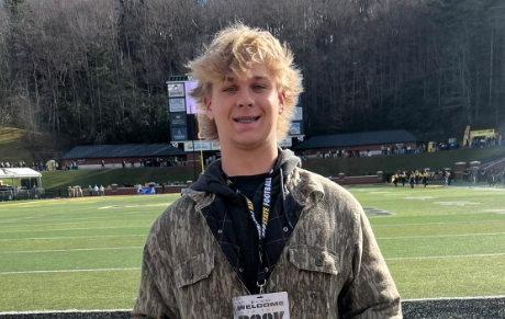 sixstarfootball's tweet photo. SOUTH CAROLINA NEW TO RANKINGS | A look at several prospects earning their stars

📈Six Star Football takes a look at latest South Carolina prospects to enter rankings🔥

STORY▶️https://t.co/PbAlIEOFPx

@BrooksAbs1 @KemareonDavis @KareemDupr19308 @MickeyJosh43578 @doubleteamzig https://t.co/jfhUobEL71