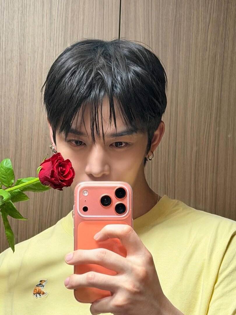 selfolssi ♤ tweet media